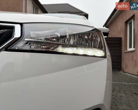 Белый Шкода Фабия, объемом двигателя 1 л и пробегом 103 тыс. км за 8700 $, фото 17 на Automoto.ua