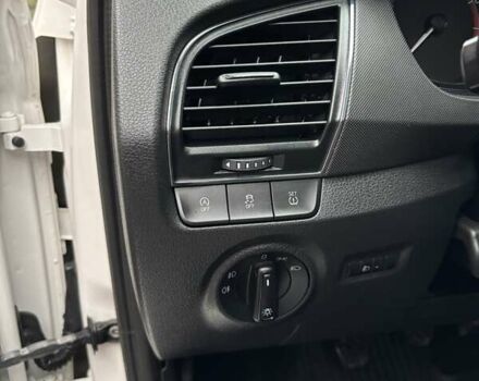 Белый Шкода Фабия, объемом двигателя 1 л и пробегом 103 тыс. км за 8700 $, фото 27 на Automoto.ua