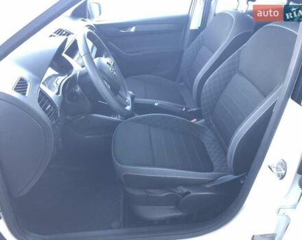 Белый Шкода Фабия, объемом двигателя 1 л и пробегом 98 тыс. км за 8700 $, фото 8 на Automoto.ua