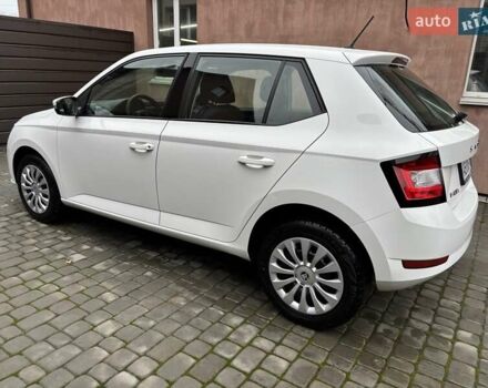 Белый Шкода Фабия, объемом двигателя 1 л и пробегом 103 тыс. км за 8700 $, фото 4 на Automoto.ua