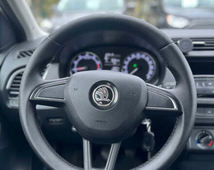 Белый Шкода Фабия, объемом двигателя 1 л и пробегом 120 тыс. км за 8300 $, фото 22 на Automoto.ua