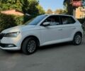 Белый Шкода Фабия, объемом двигателя 1 л и пробегом 145 тыс. км за 8190 $, фото 1 на Automoto.ua