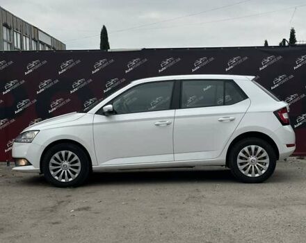 Белый Шкода Фабия, объемом двигателя 1 л и пробегом 120 тыс. км за 8300 $, фото 4 на Automoto.ua