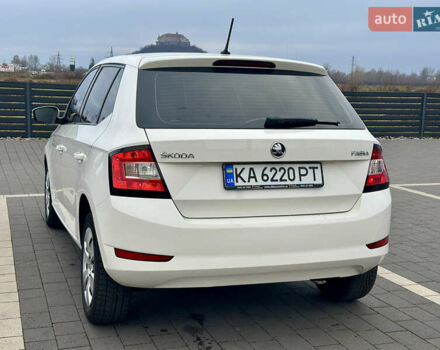 Белый Шкода Фабия, объемом двигателя 1 л и пробегом 131 тыс. км за 8499 $, фото 13 на Automoto.ua