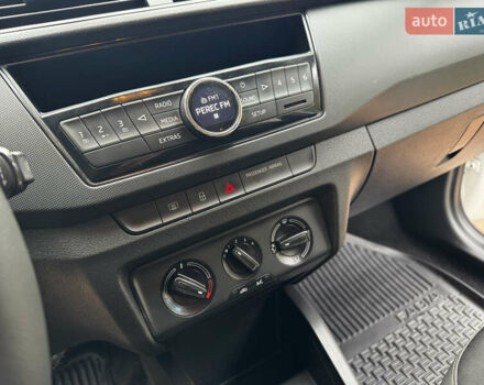 Білий Шкода Фабія, об'ємом двигуна 1 л та пробігом 95 тис. км за 8800 $, фото 14 на Automoto.ua