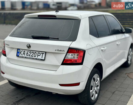 Белый Шкода Фабия, объемом двигателя 1 л и пробегом 131 тыс. км за 8499 $, фото 18 на Automoto.ua