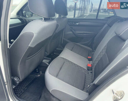 Белый Шкода Фабия, объемом двигателя 1 л и пробегом 131 тыс. км за 8499 $, фото 27 на Automoto.ua