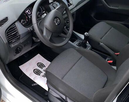 Белый Шкода Фабия, объемом двигателя 0 л и пробегом 101 тыс. км за 10300 $, фото 4 на Automoto.ua