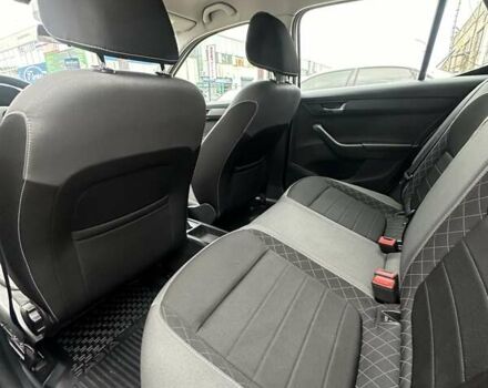 Белый Шкода Фабия, объемом двигателя 1 л и пробегом 120 тыс. км за 8300 $, фото 12 на Automoto.ua