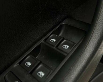 Белый Шкода Фабия, объемом двигателя 1 л и пробегом 120 тыс. км за 8300 $, фото 21 на Automoto.ua