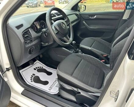 Белый Шкода Фабия, объемом двигателя 1 л и пробегом 104 тыс. км за 8200 $, фото 21 на Automoto.ua