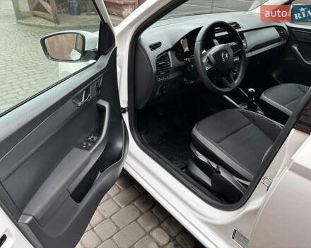 Белый Шкода Фабия, объемом двигателя 1 л и пробегом 103 тыс. км за 8700 $, фото 25 на Automoto.ua