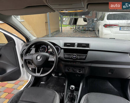 Білий Шкода Фабія, об'ємом двигуна 1 л та пробігом 95 тис. км за 8800 $, фото 10 на Automoto.ua