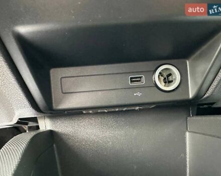 Белый Шкода Фабия, объемом двигателя 1 л и пробегом 104 тыс. км за 8600 $, фото 51 на Automoto.ua