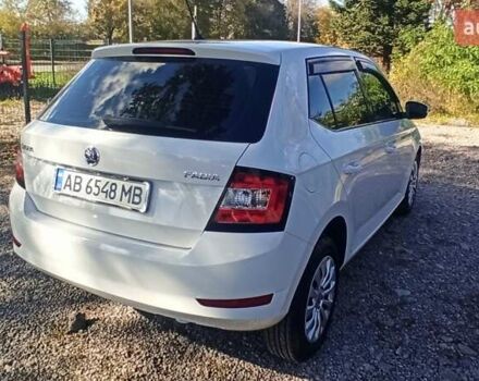 Белый Шкода Фабия, объемом двигателя 1 л и пробегом 115 тыс. км за 8400 $, фото 5 на Automoto.ua