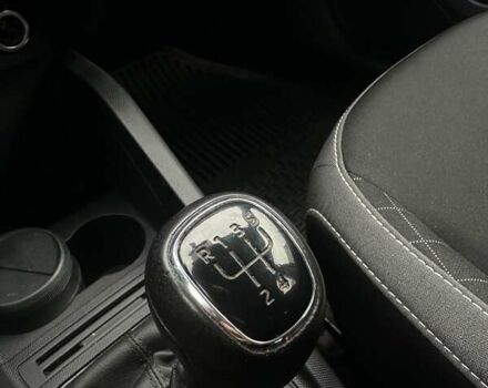 Белый Шкода Фабия, объемом двигателя 1 л и пробегом 120 тыс. км за 8300 $, фото 22 на Automoto.ua