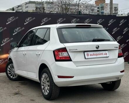 Белый Шкода Фабия, объемом двигателя 1 л и пробегом 120 тыс. км за 8300 $, фото 7 на Automoto.ua