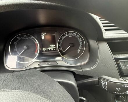 Белый Шкода Фабия, объемом двигателя 1 л и пробегом 144 тыс. км за 8000 $, фото 7 на Automoto.ua