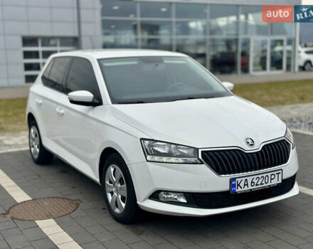 Белый Шкода Фабия, объемом двигателя 1 л и пробегом 131 тыс. км за 8499 $, фото 8 на Automoto.ua