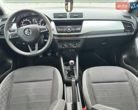 Білий Шкода Фабія, об'ємом двигуна 1 л та пробігом 176 тис. км за 8600 $, фото 20 на Automoto.ua