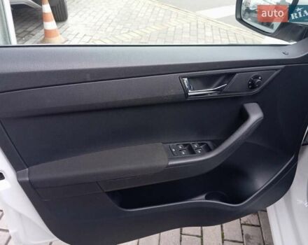 Белый Шкода Фабия, объемом двигателя 1 л и пробегом 94 тыс. км за 8200 $, фото 7 на Automoto.ua