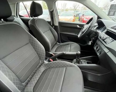 Белый Шкода Фабия, объемом двигателя 1 л и пробегом 174 тыс. км за 7224 $, фото 11 на Automoto.ua