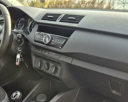 Белый Шкода Фабия, объемом двигателя 1 л и пробегом 93 тыс. км за 9300 $, фото 11 на Automoto.ua