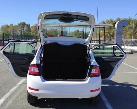 Шкода Фабия 2020 в Киеве на Automoto.ua Белый Шкода Фабия, объемом двигателя 1 л и пробегом 66 тыс. км за 11000 $, фото 5 на Automoto.ua