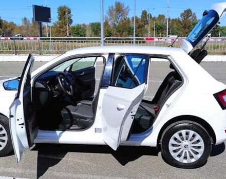 Шкода Фабия 2020 в Киеве на Automoto.ua Белый Шкода Фабия, объемом двигателя 1 л и пробегом 66 тыс. км за 11000 $, фото 1 на Automoto.ua