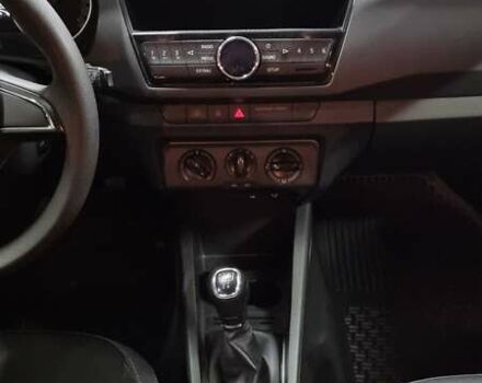 Белый Шкода Фабия, объемом двигателя 1 л и пробегом 101 тыс. км за 9500 $, фото 7 на Automoto.ua