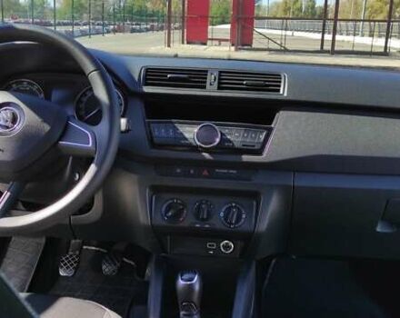 Шкода Фабия 2020 в Киеве на Automoto.ua Белый Шкода Фабия, объемом двигателя 1 л и пробегом 66 тыс. км за 11000 $, фото 20 на Automoto.ua
