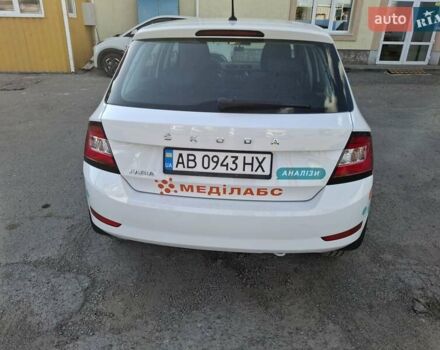 Белый Шкода Фабия, объемом двигателя 1 л и пробегом 58 тыс. км за 9500 $, фото 5 на Automoto.ua