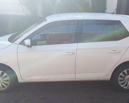 Белый Шкода Фабия, объемом двигателя 1 л и пробегом 87 тыс. км за 9800 $, фото 1 на Automoto.ua