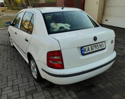 Белый Шкода Фабия, объемом двигателя 1.4 л и пробегом 291 тыс. км за 3800 $, фото 3 на Automoto.ua
