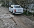 Белый Шкода Фабия, объемом двигателя 1.4 л и пробегом 412 тыс. км за 2600 $, фото 1 на Automoto.ua
