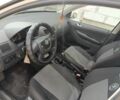 Белый Шкода Фабия, объемом двигателя 1.4 л и пробегом 255 тыс. км за 4500 $, фото 7 на Automoto.ua