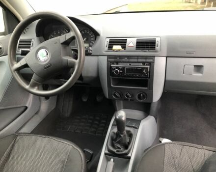 Білий Шкода Фабія, об'ємом двигуна 1.4 л та пробігом 252 тис. км за 1450 $, фото 6 на Automoto.ua