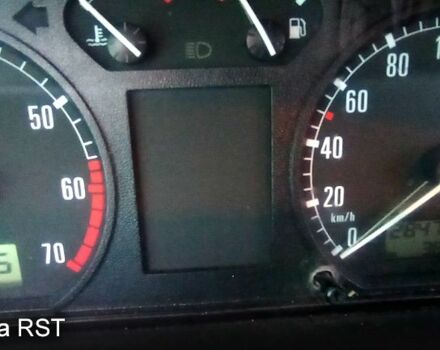 Белый Шкода Фабия, объемом двигателя 1.4 л и пробегом 285 тыс. км за 2350 $, фото 2 на Automoto.ua