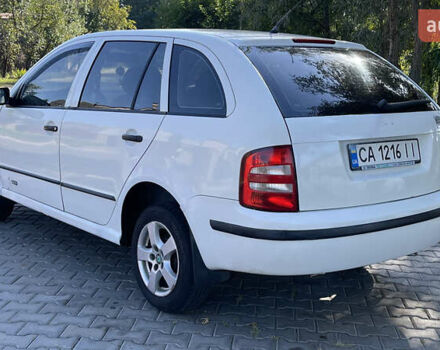 Білий Шкода Фабія, об'ємом двигуна 1.4 л та пробігом 300 тис. км за 2300 $, фото 8 на Automoto.ua