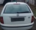 Белый Шкода Фабия, объемом двигателя 1.39 л и пробегом 285 тыс. км за 2350 $, фото 5 на Automoto.ua