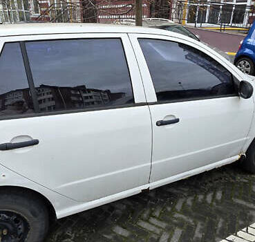 Білий Шкода Фабія, об'ємом двигуна 1.4 л та пробігом 220 тис. км за 1400 $, фото 1 на Automoto.ua