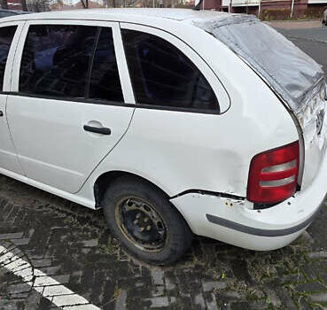 Білий Шкода Фабія, об'ємом двигуна 1.4 л та пробігом 220 тис. км за 1400 $, фото 8 на Automoto.ua