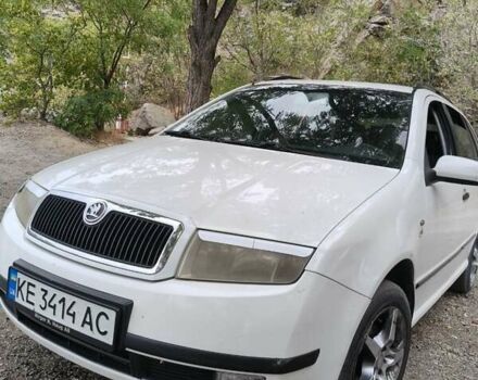 Белый Шкода Фабия, объемом двигателя 1.4 л и пробегом 313 тыс. км за 3000 $, фото 1 на Automoto.ua