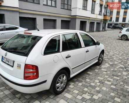 Белый Шкода Фабия, объемом двигателя 1.2 л и пробегом 271 тыс. км за 3400 $, фото 3 на Automoto.ua