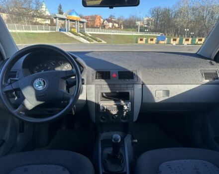 Білий Шкода Фабія, об'ємом двигуна 1.4 л та пробігом 270 тис. км за 2999 $, фото 7 на Automoto.ua