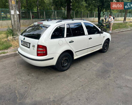 Білий Шкода Фабія, об'ємом двигуна 1.39 л та пробігом 290 тис. км за 3000 $, фото 3 на Automoto.ua