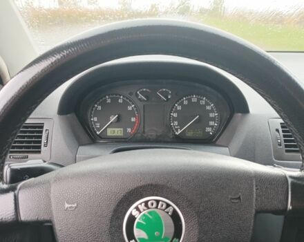 Белый Шкода Фабия, объемом двигателя 1.2 л и пробегом 309 тыс. км за 2800 $, фото 7 на Automoto.ua