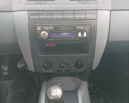 Белый Шкода Фабия, объемом двигателя 1.2 л и пробегом 309 тыс. км за 2800 $, фото 4 на Automoto.ua