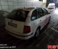 Белый Шкода Фабия, объемом двигателя 1.9 л и пробегом 290 тыс. км за 2700 $, фото 4 на Automoto.ua