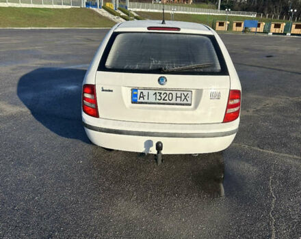 Белый Шкода Фабия, объемом двигателя 1.4 л и пробегом 270 тыс. км за 2999 $, фото 3 на Automoto.ua